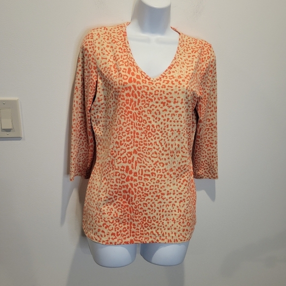 j Mclaughlin Tops - J Mclaughlin Size M Orange Animal Print Vneck Blouse